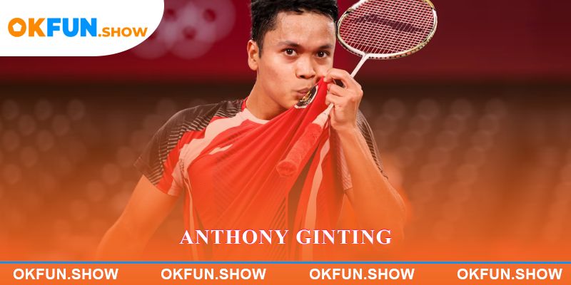 Anthony Ginting thực hiện cú smash mạnh mẽ trên sân đấu